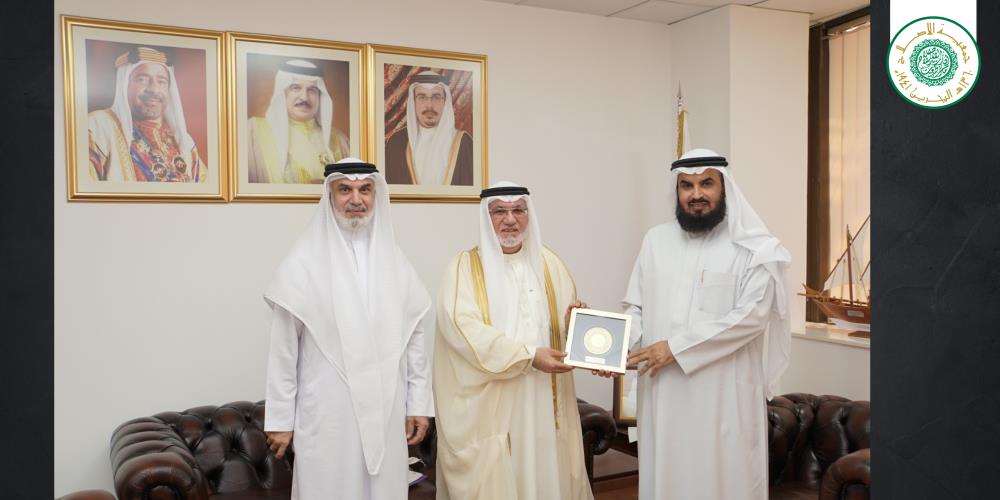 Chairman of the Board of Sunni Waqf Directorate Receives a delegation from the Al-Eslah Sociaty